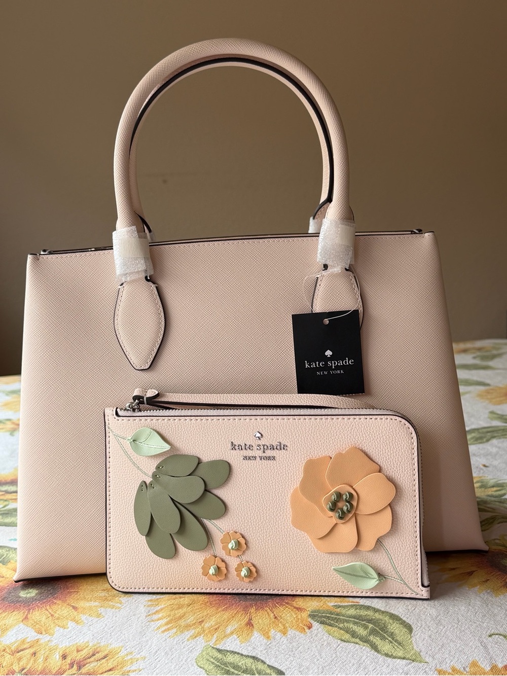 ππΌπ KATE SPADE RAE PEACH MEDIUM SATCHEL AND LUCY FLORAL WRISTLET ππΌπ NWT ππΌπ - Picture 6 of 16